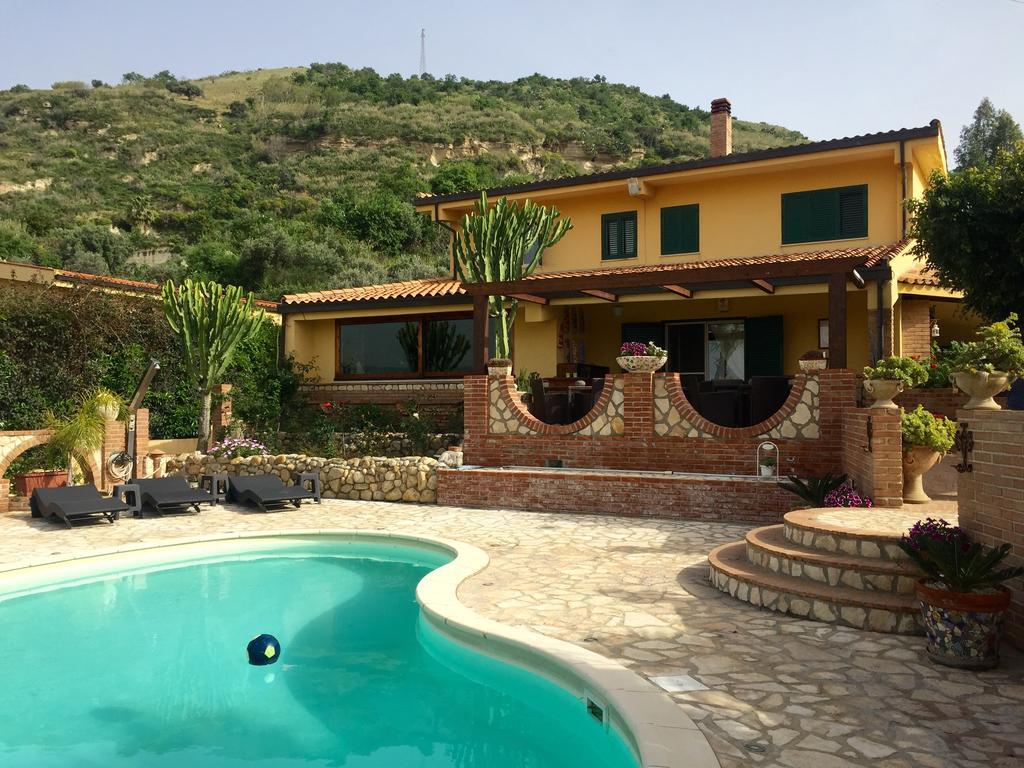 La Collina Felice Bed & Breakfast *