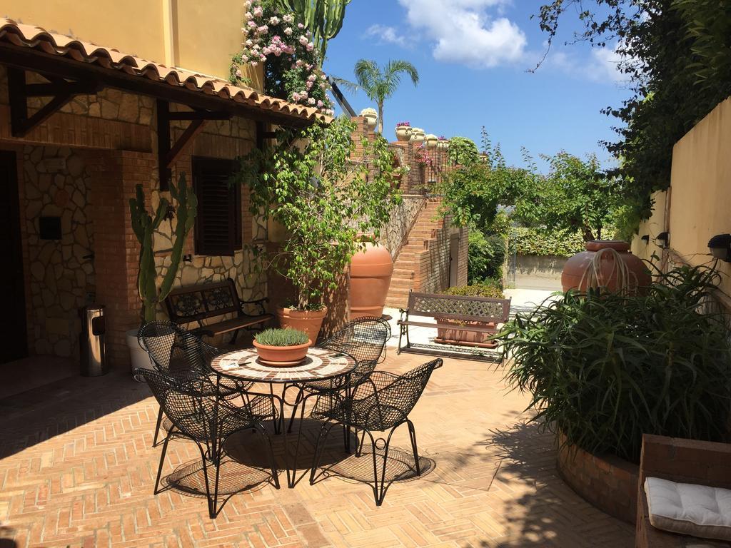 La Collina Felice Bed & Breakfast