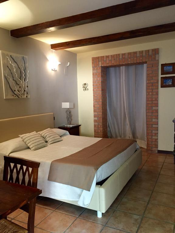 La Collina Felice Bed & Breakfast *