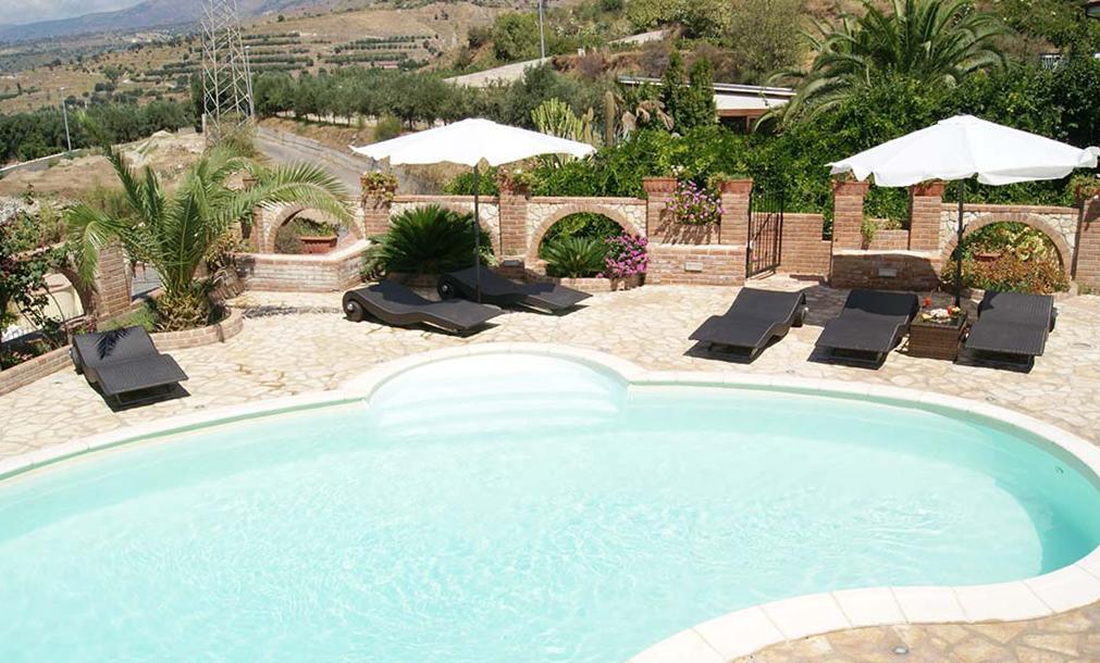 La Collina Felice Bed & Breakfast *